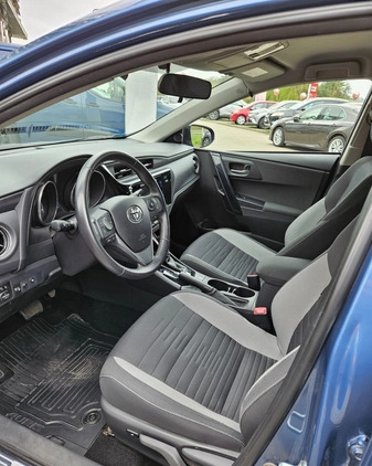 Toyota Auris cena 63500 przebieg: 76000, rok produkcji 2015 z Bodzentyn małe 232